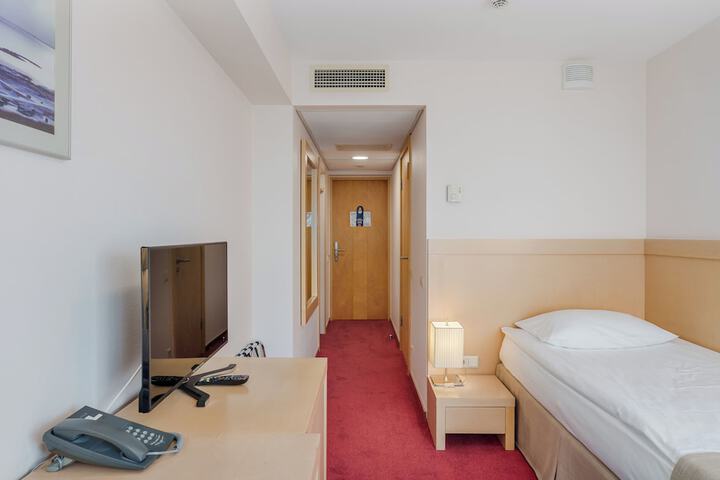 Room 13 of 58