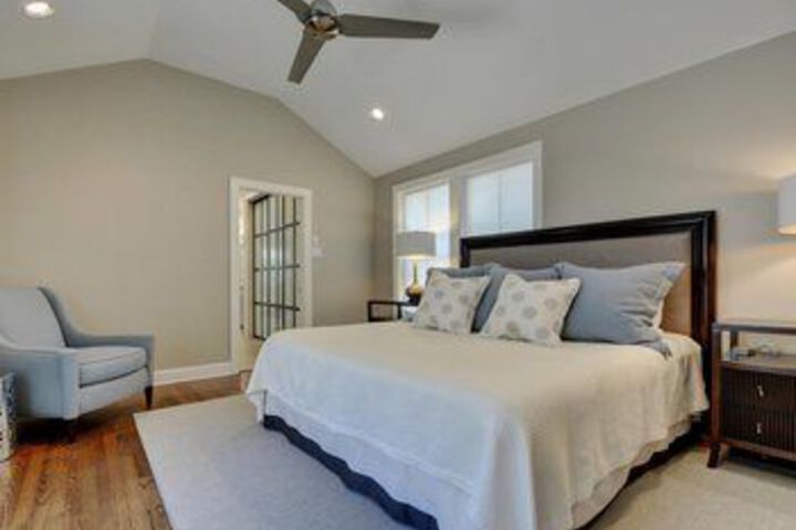 Room 10 of 22