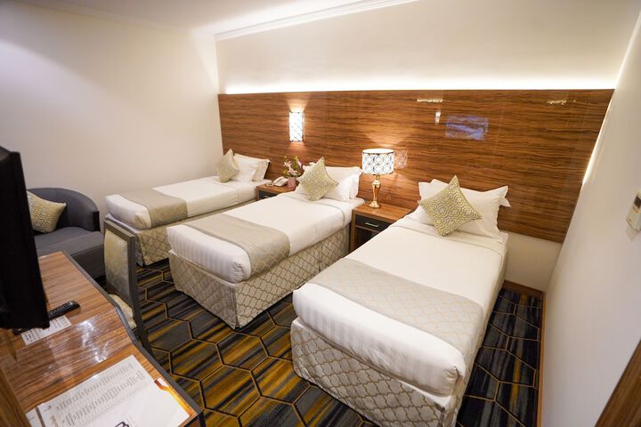 Room 8 of 20