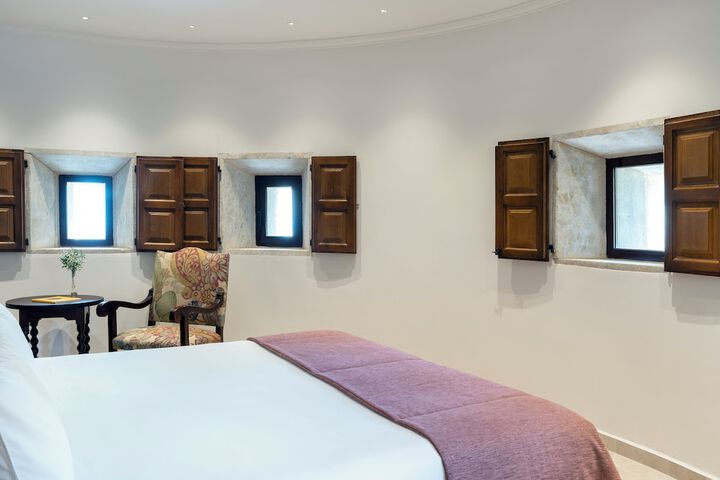 Room 18 of 50