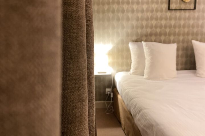 Room 9 of 73