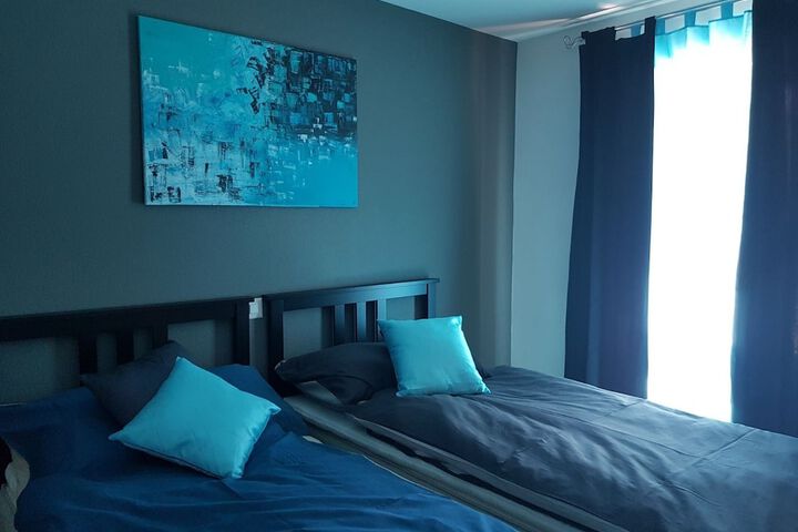 Room 3 of 16