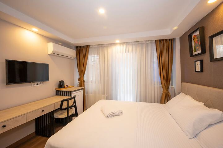Room 44 of 98
