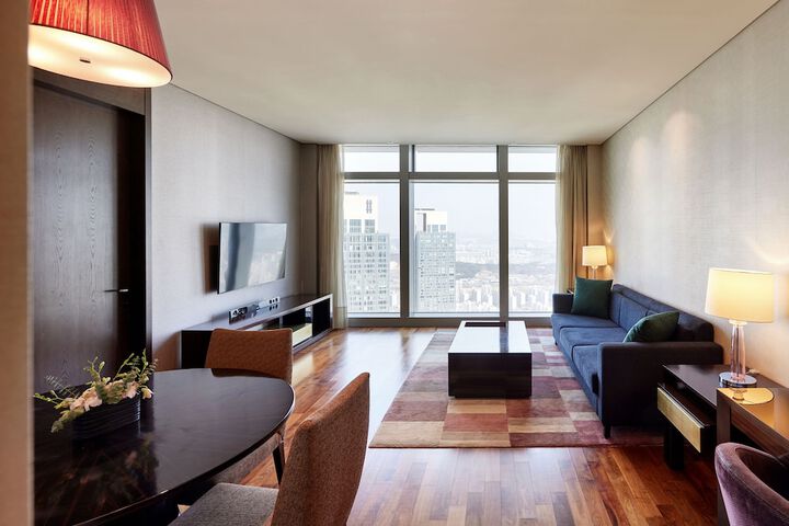 Room 43 of 71