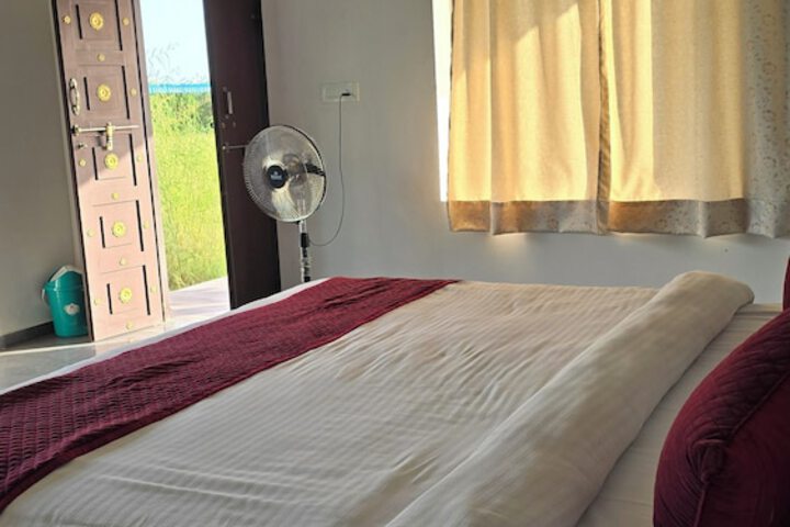 Room 8 of 31