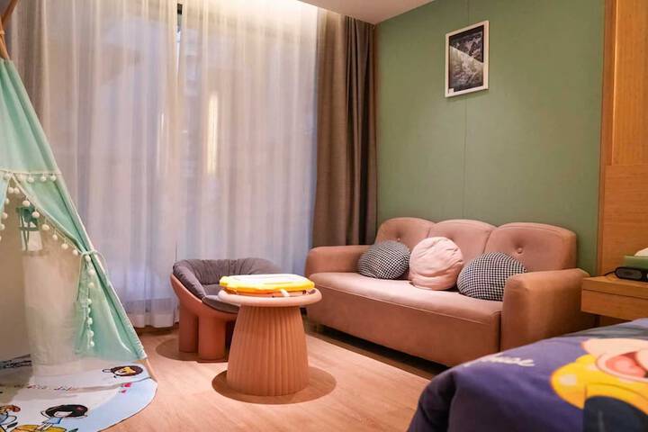 Room 22 of 143