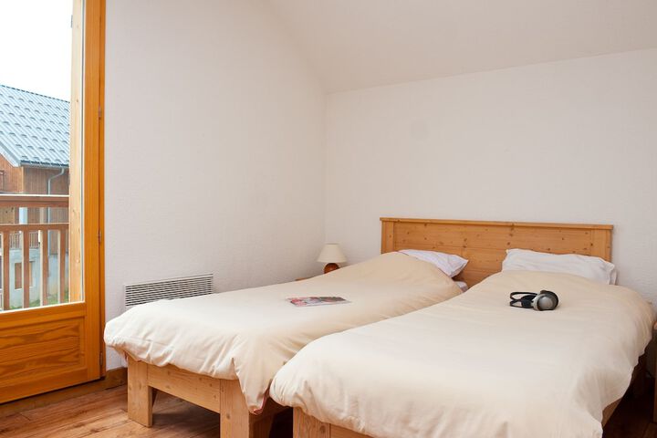 Room 2 of 29