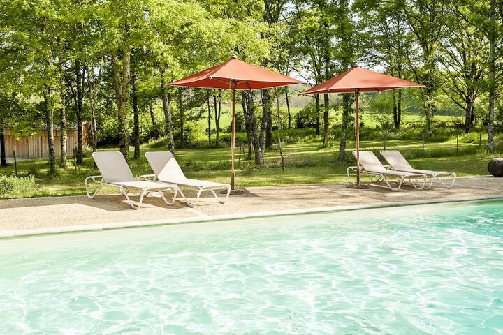 Hotel with Pool