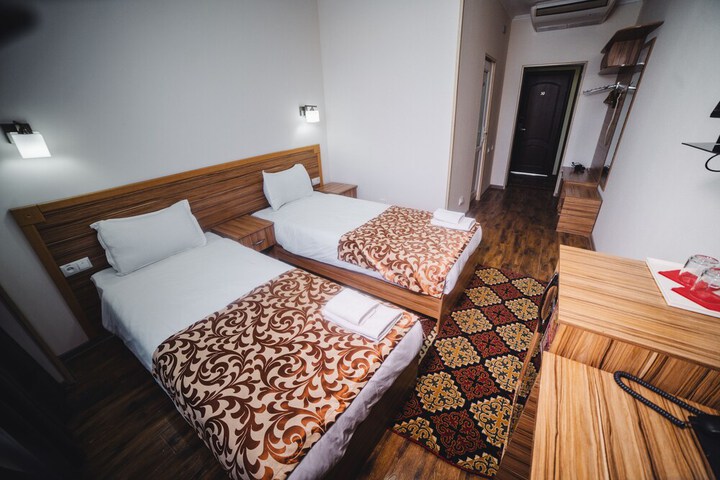 Room 15 of 78