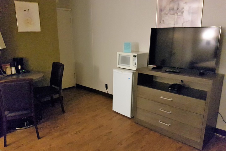 Room 13 of 69