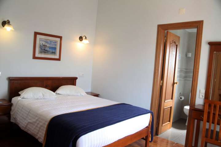 Room 13 of 70