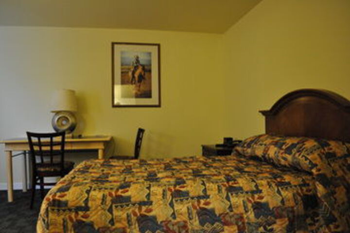Room 9 of 19