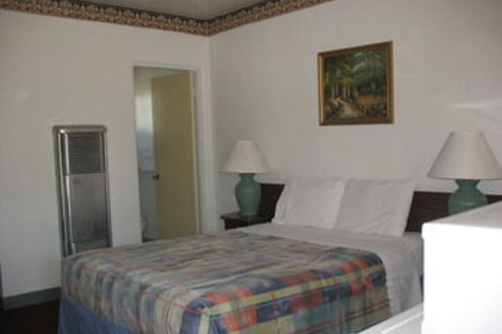 Room 16 of 26