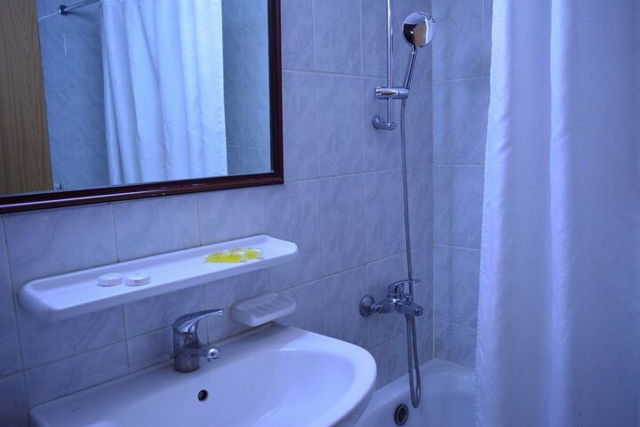 Room 18 of 31