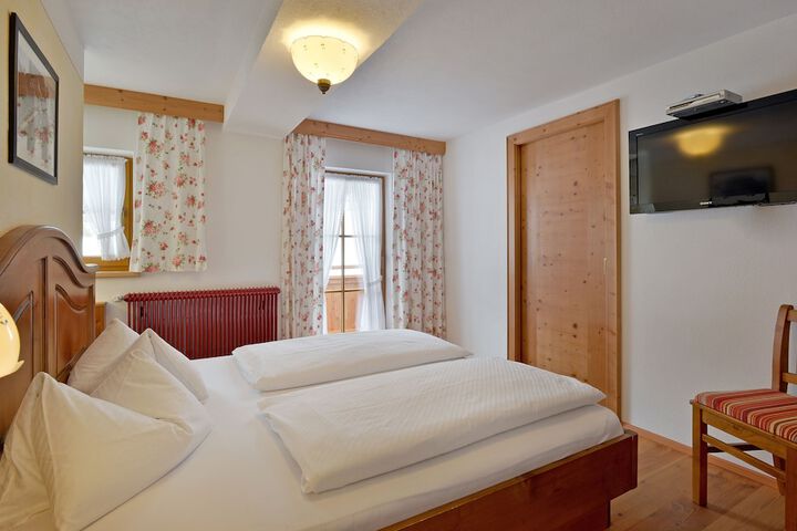 Room 8 of 79