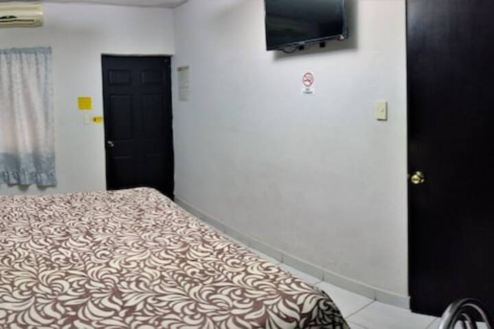Room 8 of 37