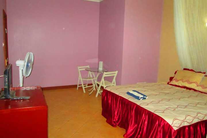 Room 6 of 15