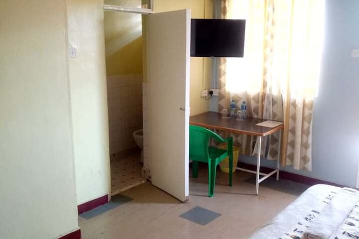 Room 5 of 26