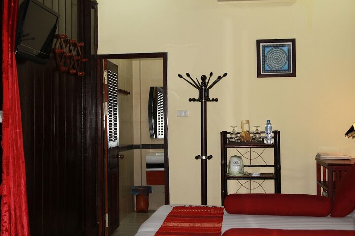 Room 9 of 92