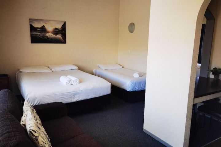Room 65 of 84