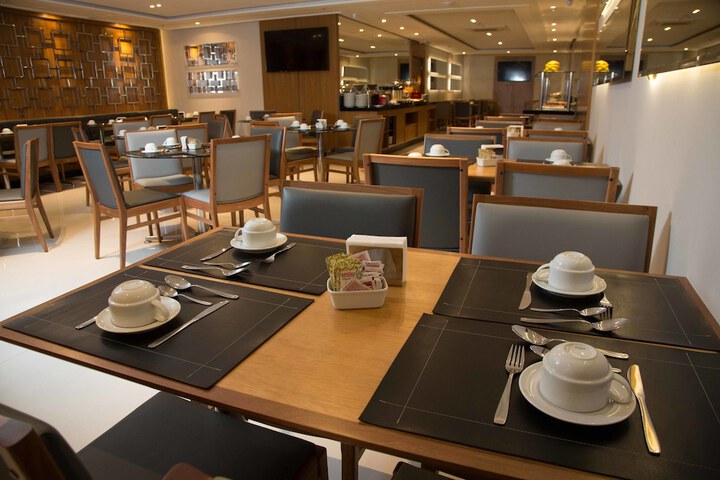 Breakfast/Coffee Service 50 of 60