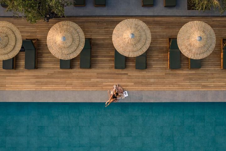 Pool 52 of 84