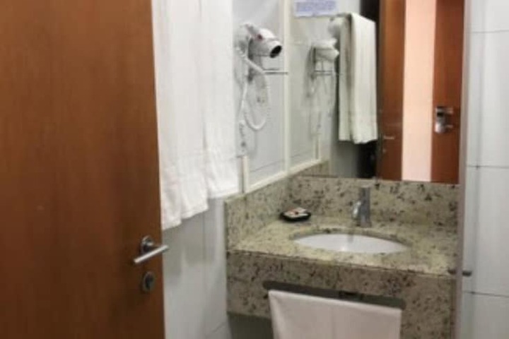Room 15 of 25