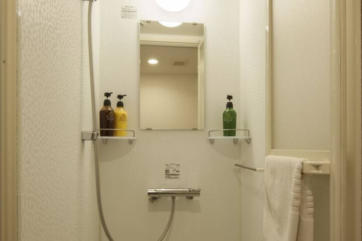 Room 22 of 69