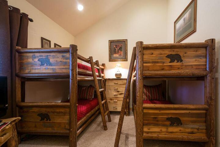 Timber Wolf Lodge