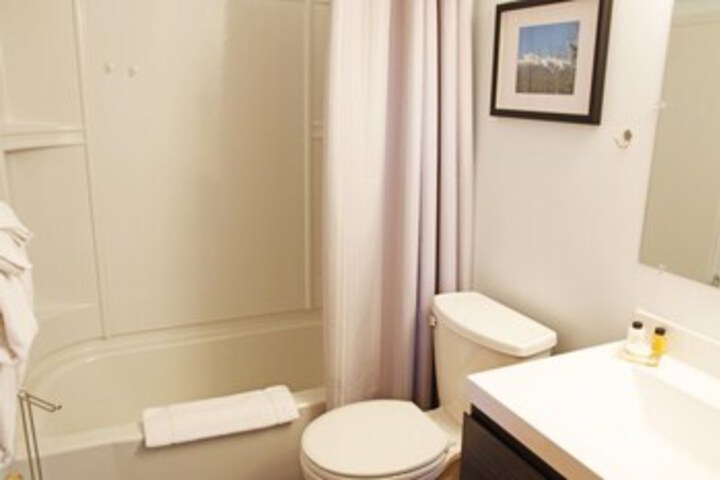 Room 10 of 40