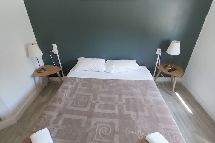 Room 4 of 26