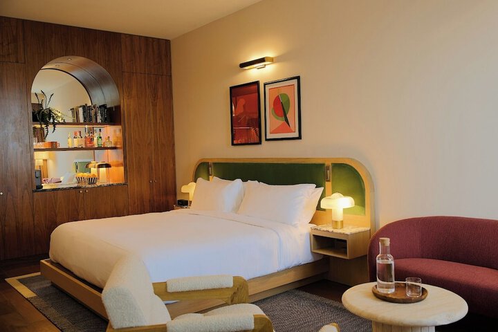 Room 21 of 72