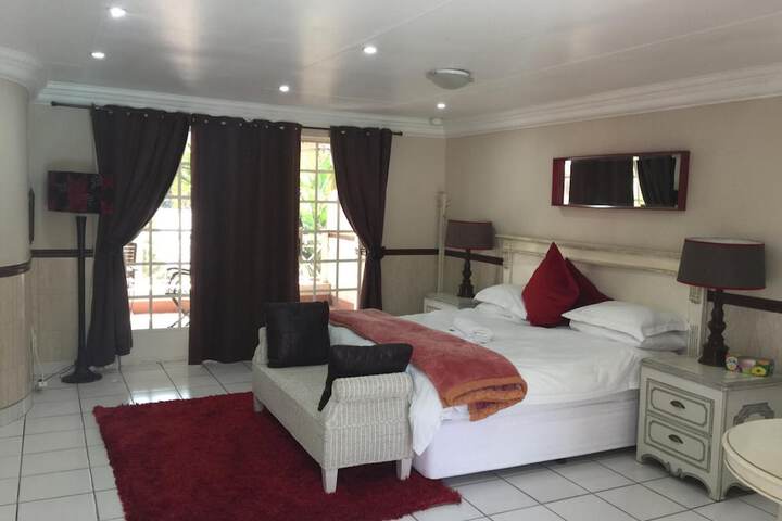Room 4 of 49