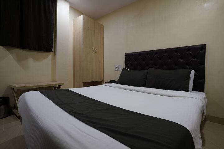 Room 18 of 32