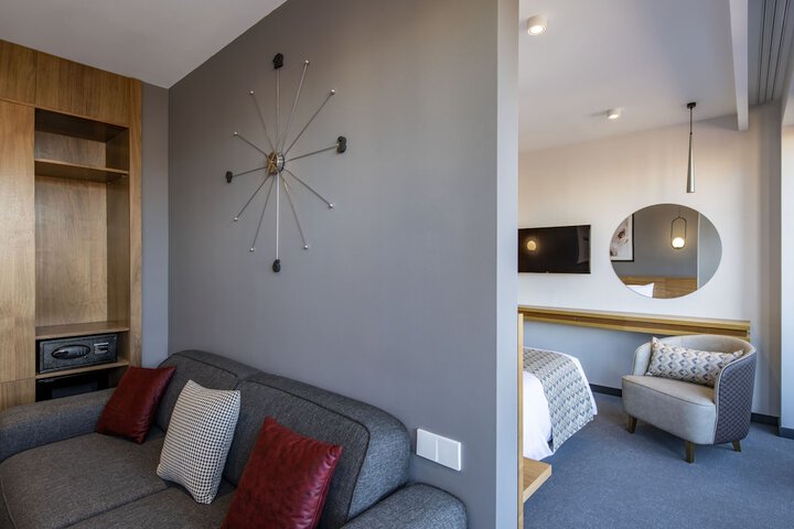 Room 14 of 44