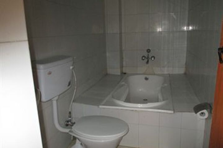 Room 5 of 26