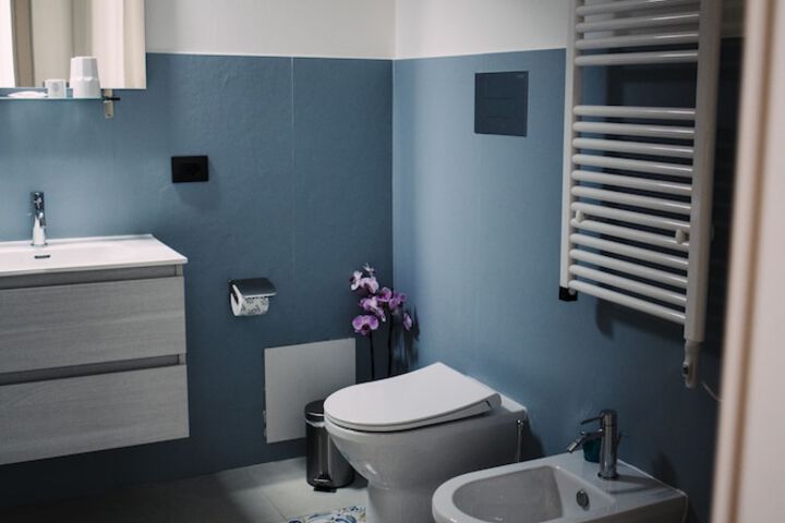 Room 33 of 40