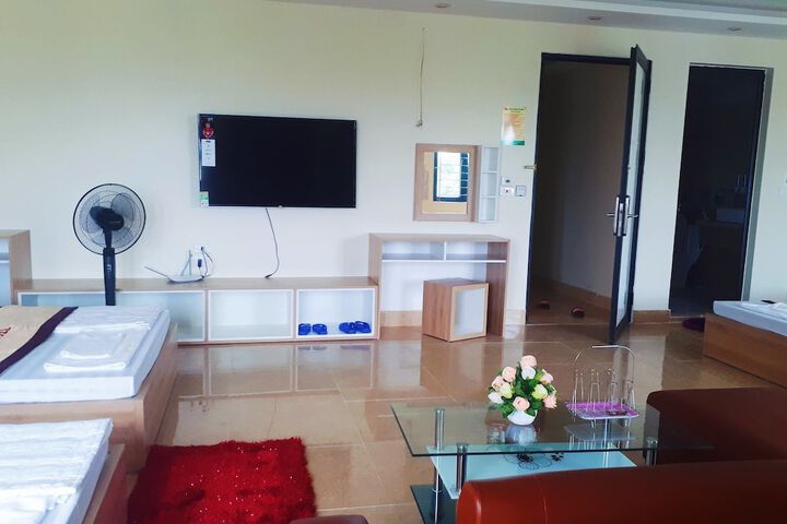 Room 14 of 37