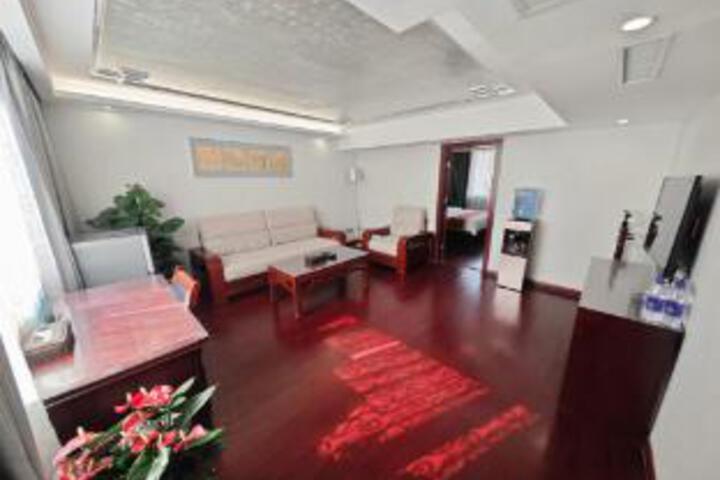 Photo of Longzhong Hotel