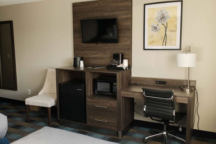 Room 10 of 36