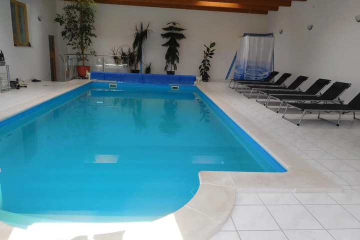 Pool 15 of 19