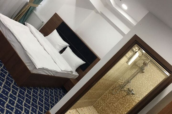 Room 26 of 32