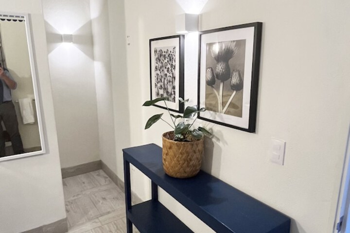 Room 122 of 144