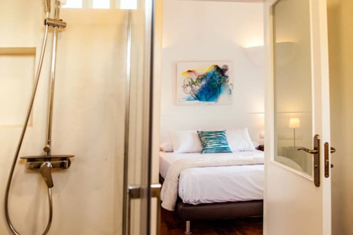 Room 21 of 52