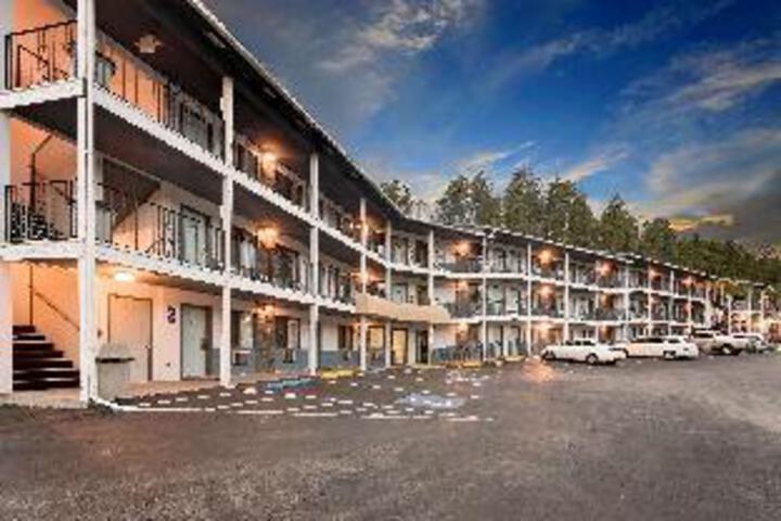 Super 8 by Wyndham Keystone / Mt. Rushmore