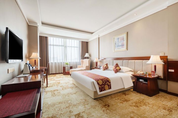 Room 4 of 41