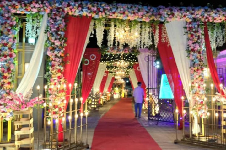 Ballroom/Hall 36 of 58
