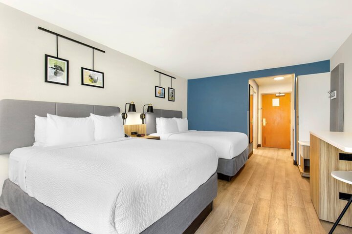 Room 16 of 43