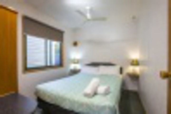 Room 580 of 876