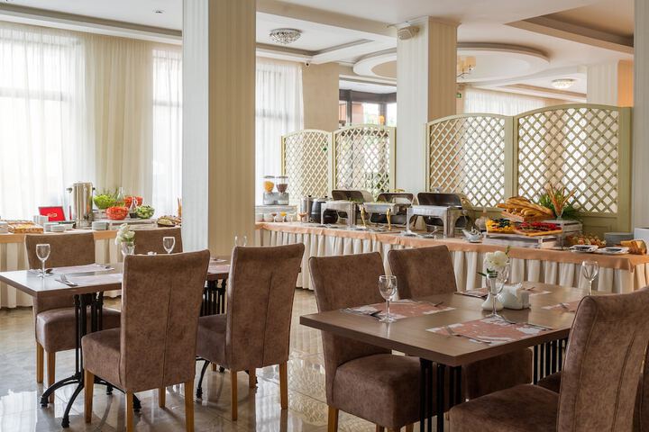 Dining Photos